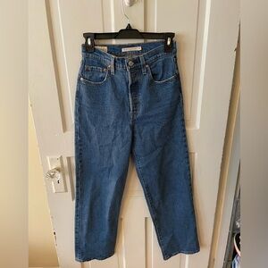 Levi’s Ribcage High Rise Straight Jeans in medium wash